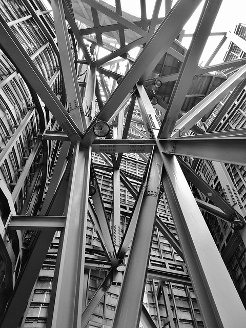 Dallas, Steel building